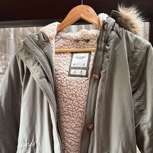 EUC! Abercrombie & Fitch women's olive green jacket